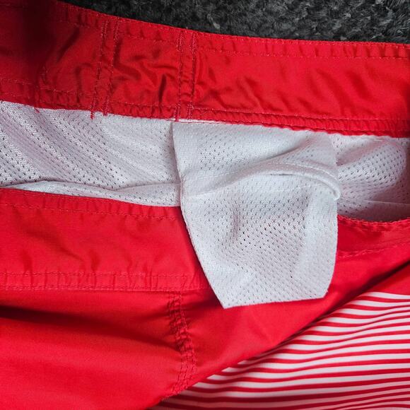 Old Navy Men's Red Swim Shorts - Picture 7 of 10